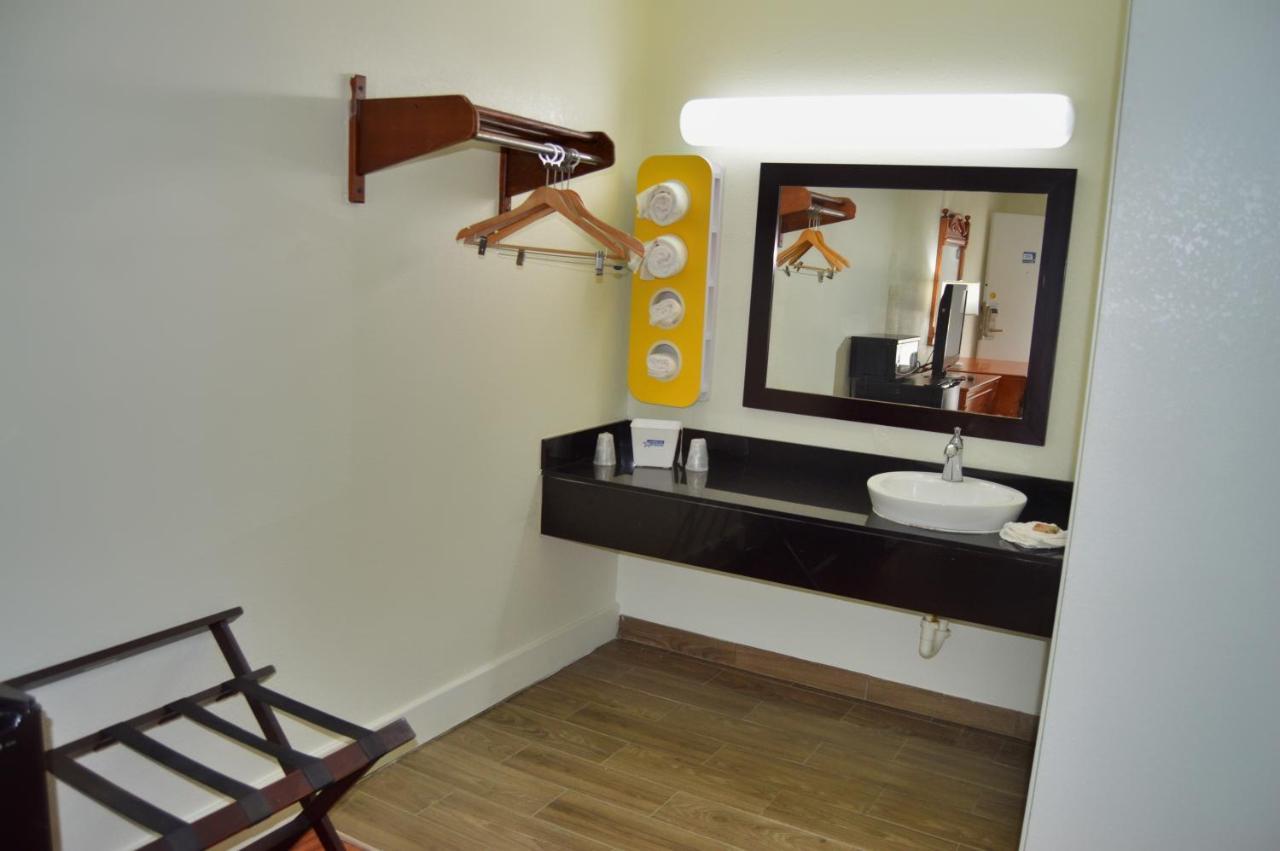 Americas Best Value Inn Hardeeville Buitenkant foto
